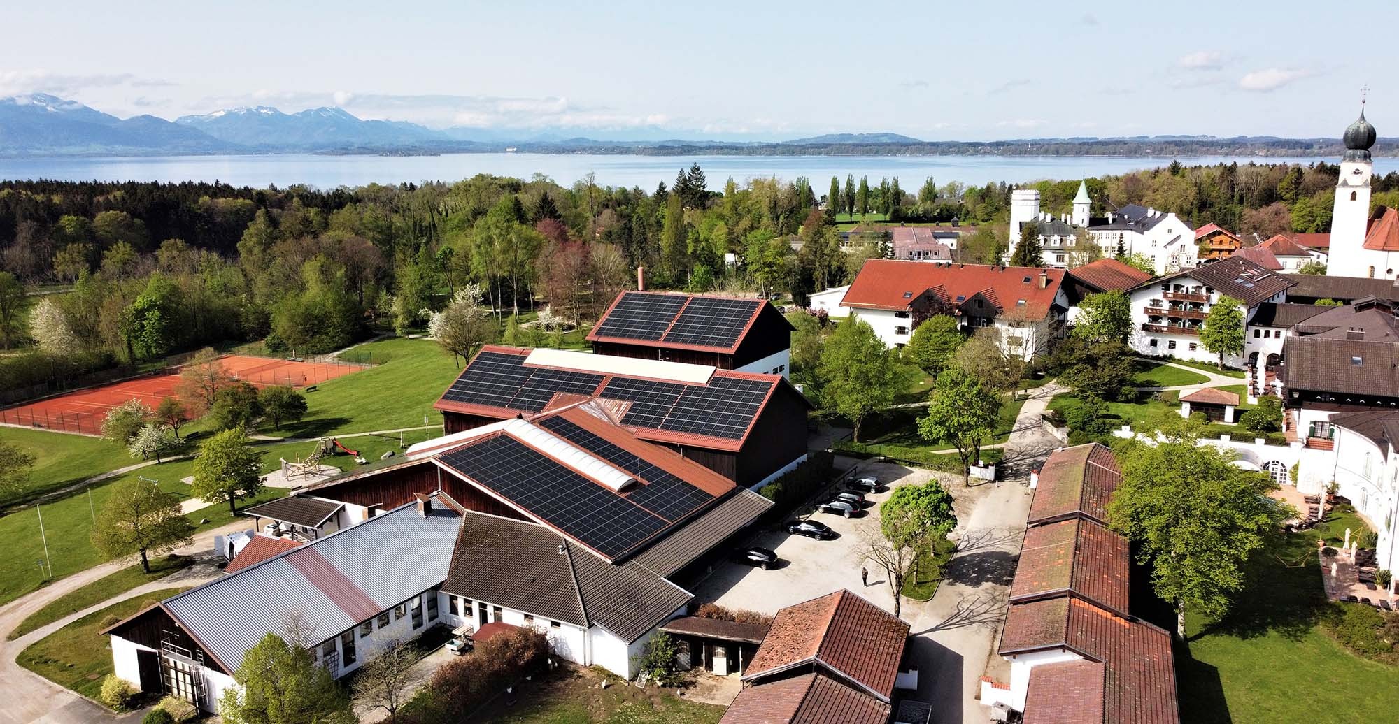 Gut Ising Chiemsee Referenzanlage Abel Retec Closer Red