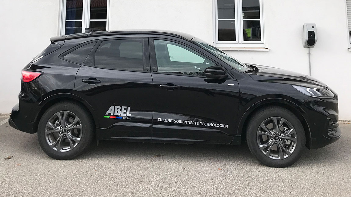 Sonne tanken bei ABEL - 7 e-Ladesäulen für Kunden u. Mitarbeiter